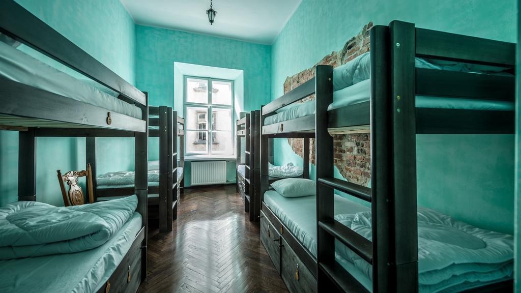 The Little Havana Party Hostel Krakow Ngoại thất bức ảnh